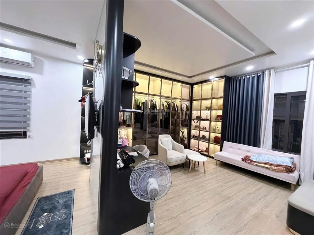 Bán nhà tại khu quán nam, hải phòng  mặt tiền rộng hơn 7m lô góc  ngay sát aeon mall, oto đỗ