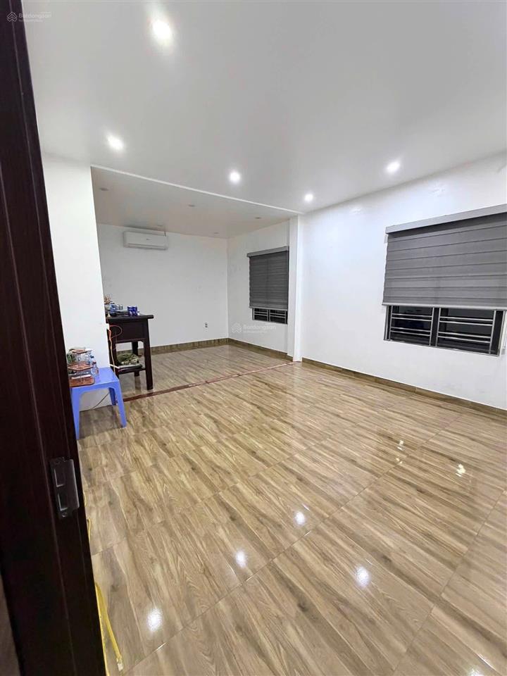 Bán nhà tại khu quán nam, hải phòng  mặt tiền rộng hơn 7m lô góc  ngay sát aeon mall, oto đỗ