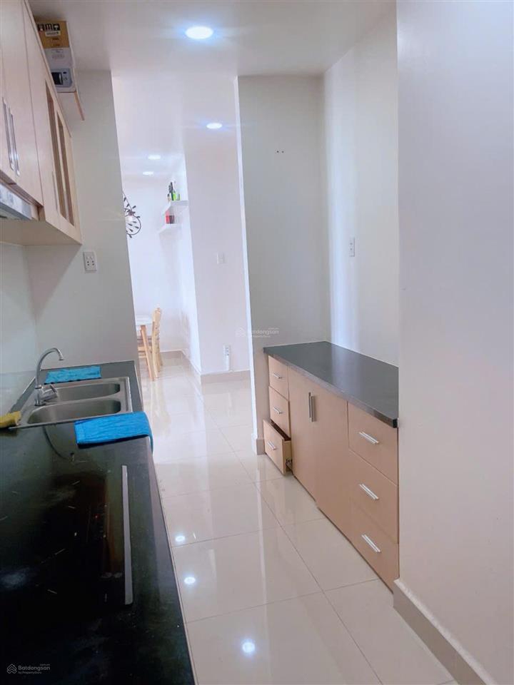 Cho thuê căn hộ him lam chợ lớn  dt 70m2 2pn 2wc  nhà có 1 máy lanh vả tủ  xem nhà 0906 388 ***