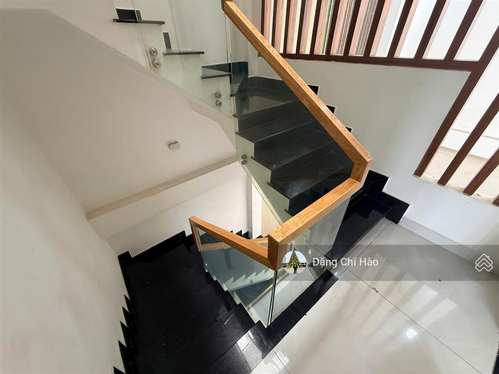 Bán nhà tân phú  hxh khuông việt  9.5 x 6.3m, 4 tầng  giá 7.9 tỷ tl