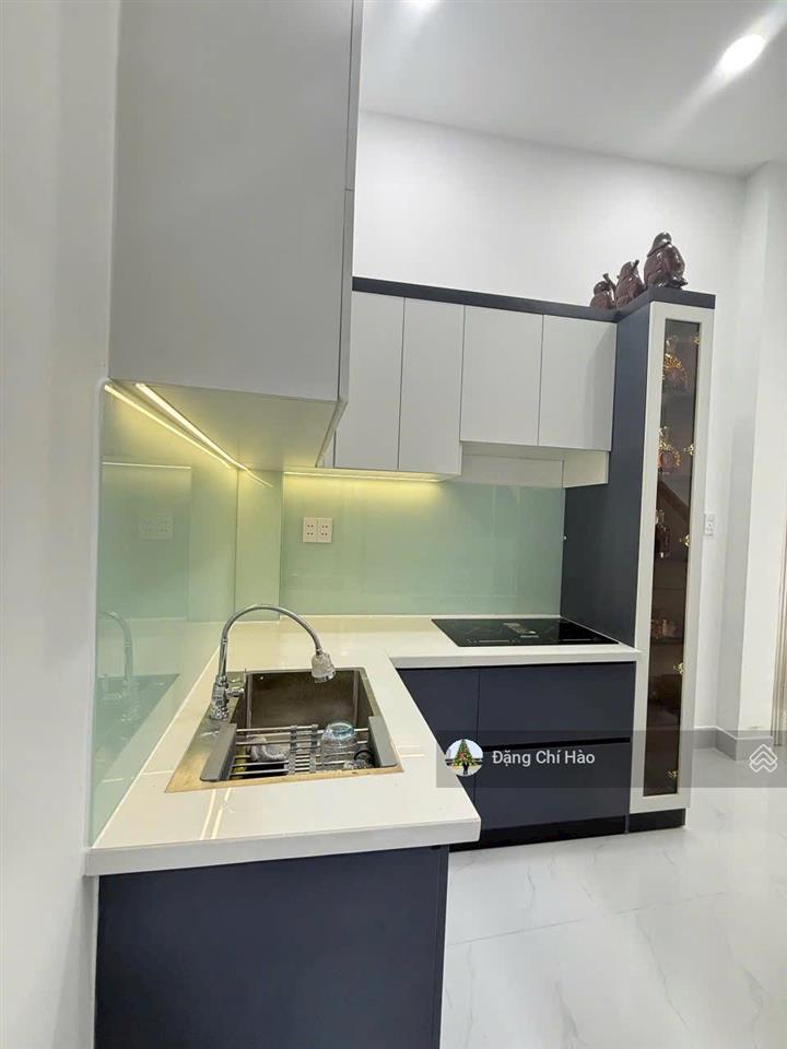 Nhà mới hxh trương công định, khu bàu cát  3.8 x 16.5m, 3 tầng, giá 8.68 tỷ thương lượng