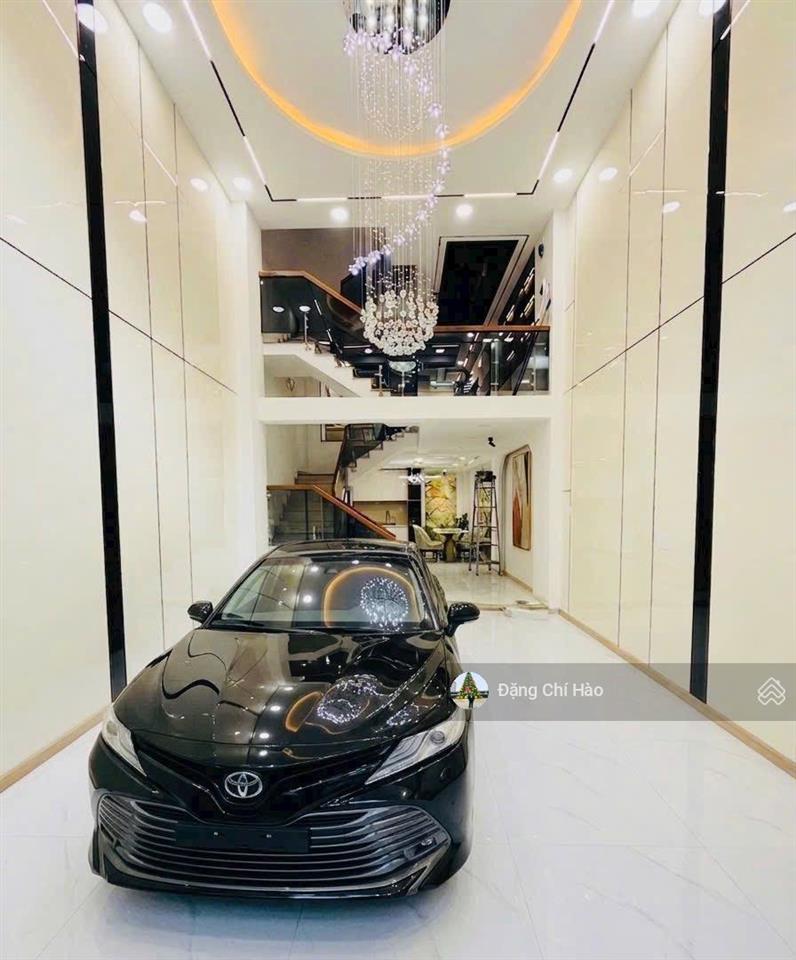 Nhà mới, xe hơi ngủ nhà nhà mới, xe hơi ngủ nhà đường thành mỹ  4.3 x 15m, 5 tầng, giá 13.9 tỷ tl