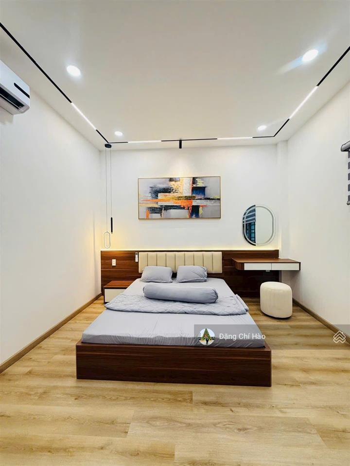 Nhà mới, xe hơi ngủ nhà nhà mới, xe hơi ngủ nhà đường thành mỹ  4.3 x 15m, 5 tầng, giá 13.9 tỷ tl