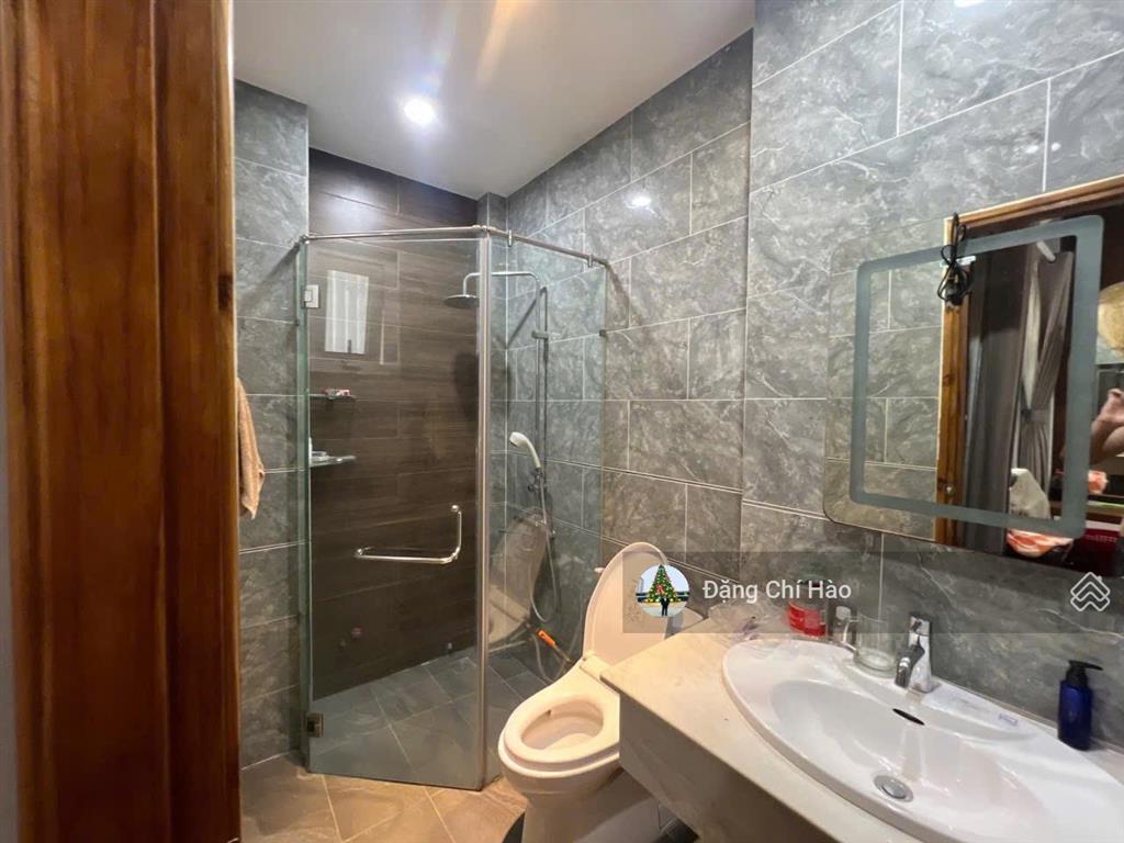 Phân khúc 9 tỷ sở hữu nhà mới khu bàu cát  4 x 16.75m, 5 tầng  phù hợp gia đình đông thành viên