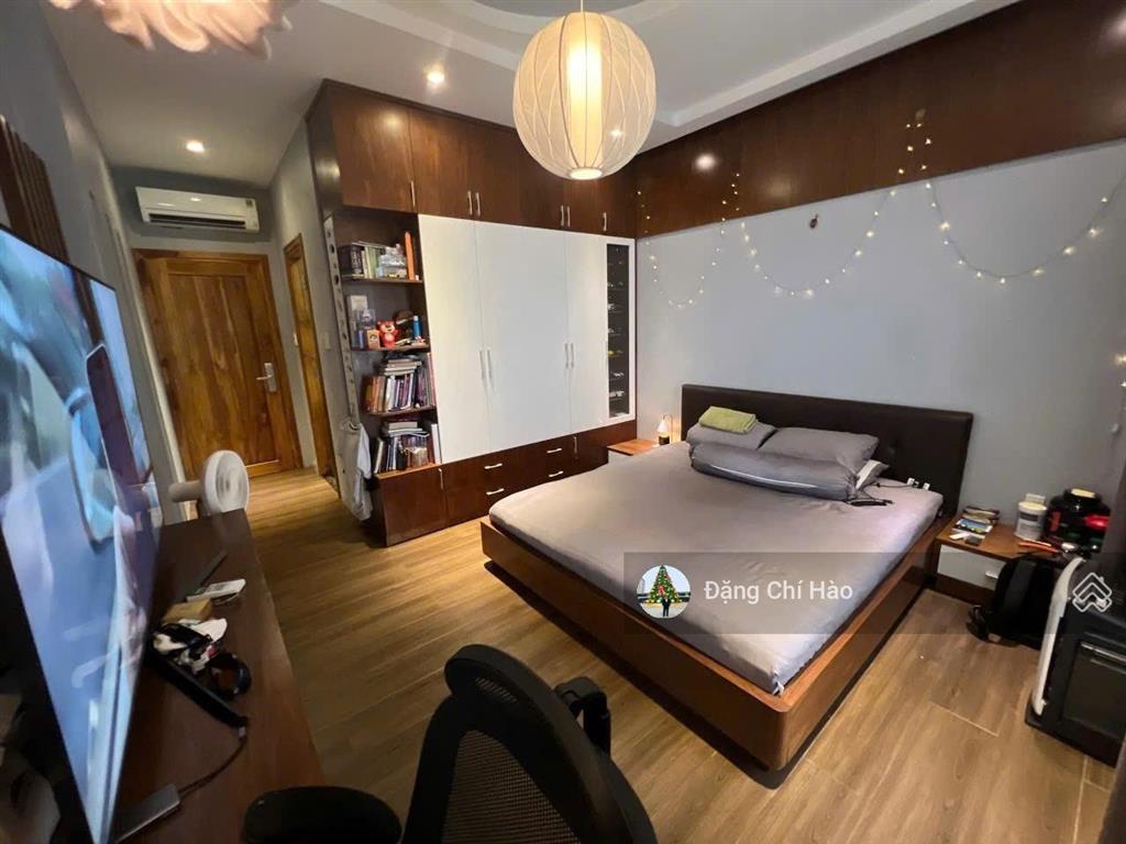 Phân khúc 9 tỷ sở hữu nhà mới khu bàu cát  4 x 16.75m, 5 tầng  phù hợp gia đình đông thành viên