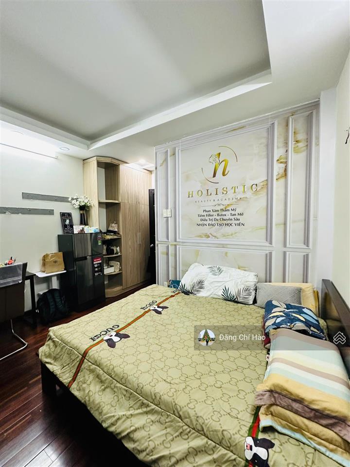Phân khúc 9 tỷ sở hữu ngay nhà 5 tầng tại khu sân bay  xe hơi đậu trước nhà