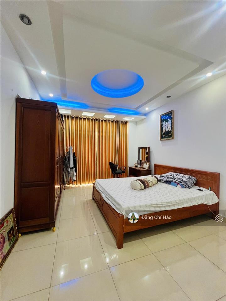 Nhà mới mặt tiền khu ngã tư bảy hiền  7 phòng ngủ, phù hợp làm căn hộ dịch vụ
