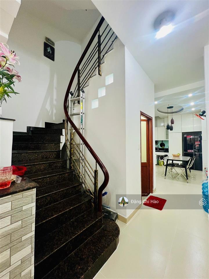 Nhà mới mặt tiền khu ngã tư bảy hiền  7 phòng ngủ, phù hợp làm căn hộ dịch vụ