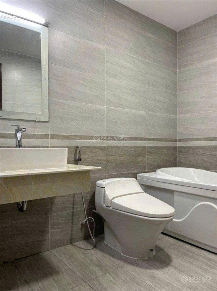 Cần cho thuê nhà hxt 293/4a bàu cát, phường 12, quận tân bình.