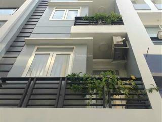 Cần cho thuê nhà mt 370b đường cách mạng tháng 8 p. 9 quận 3 gần chợ hòa hưng