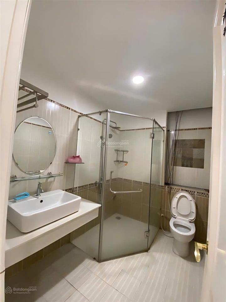 Cần cho thuê nhà mt 947b đường cách mạng tháng 8 p.7 q. tân bình gần khúc phạm văn hai