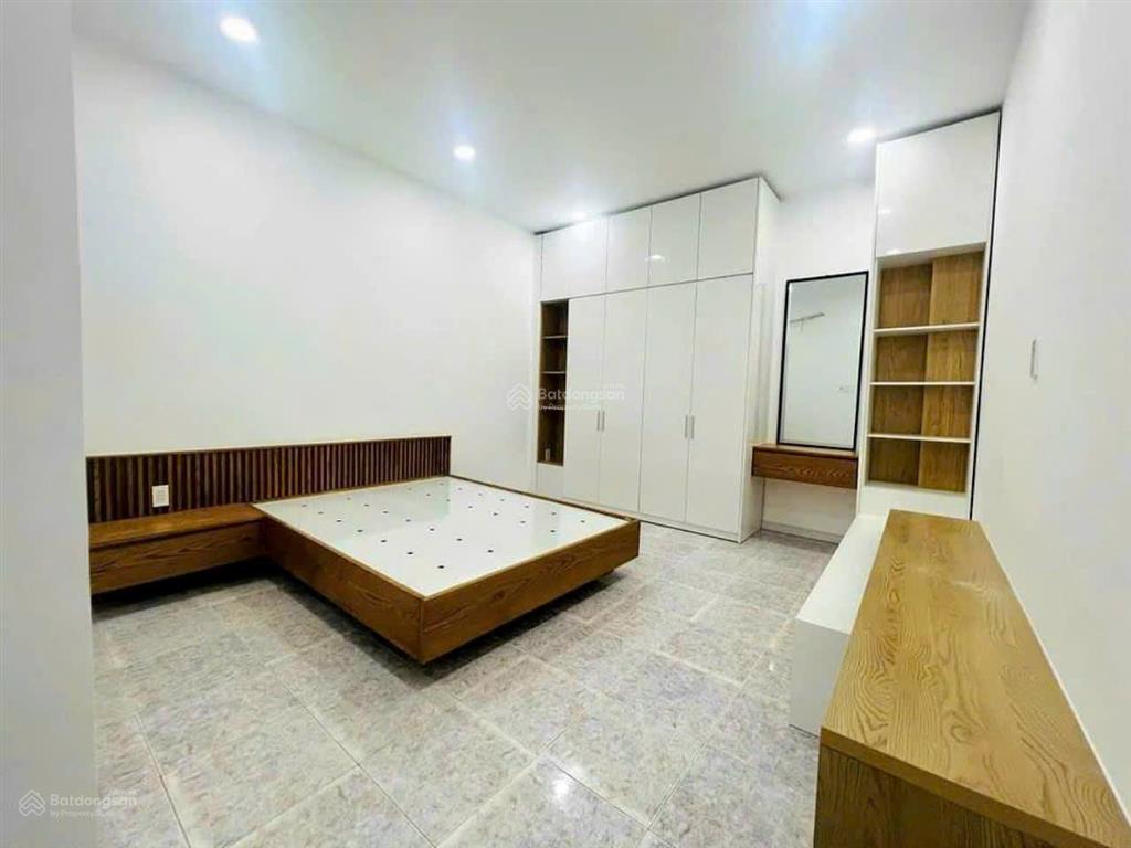 Cần cho thuê nhà mt 133a ni sư huỳnh liên, p. 10, tân bình