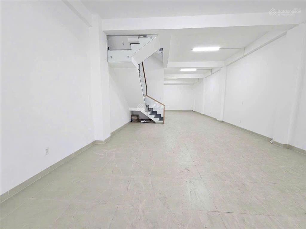 Cần cho thuê nhà ngang 6m mt 43a ni sư huỳnh liên p.10 q.tân bình gần lạc long quân