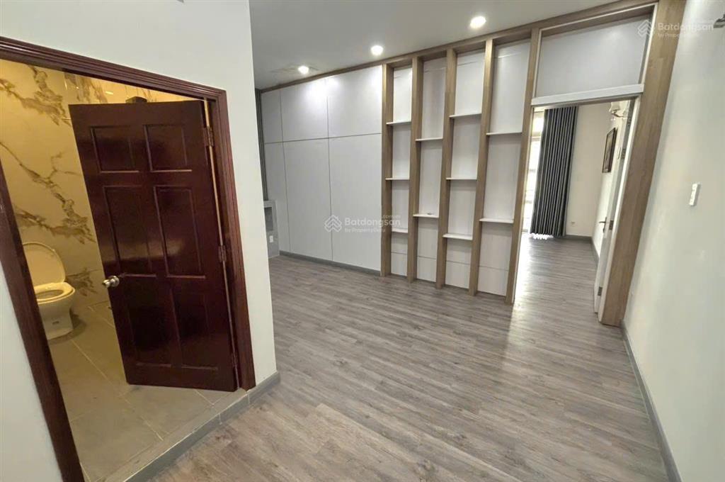 Cần cho thuê nhà mt 186b bình thới p.14 quận 11 ngay khu cư xá bình thới.