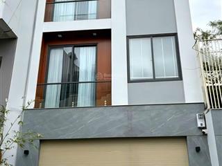 Cần cho thuê nhà mt 134a đường hoàng hoa thám phường 12 quận tân bình gần khúc cộng hòa