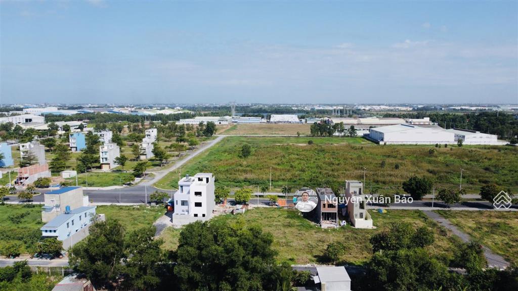 Chính chủ gửi bán 100m2 khu tái định cư an hạ, lô đất thuộc trục chính 30m, giá 2,8 tỷ tl