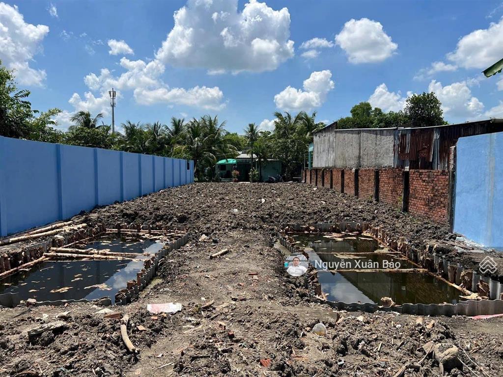 Cần bán nền thổ cư 260m² có 140m² thổ hxh, hương lộ 11, giá 2 tỷ 7.  0909 805 ***