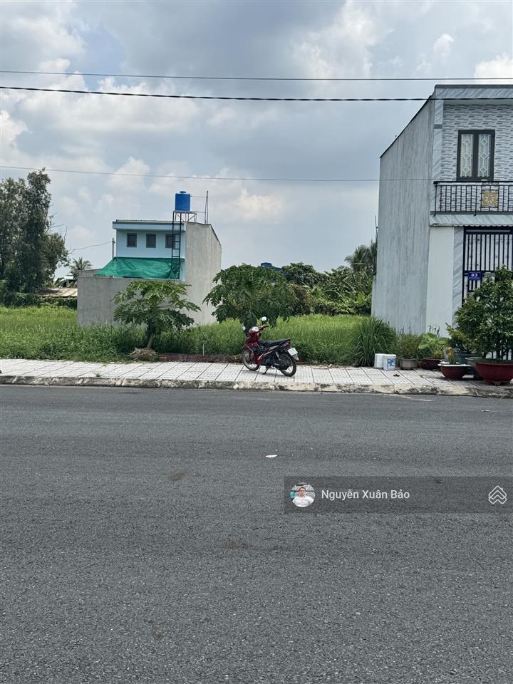 Chính chủ gửi lô đất mặt tiền đường nhựa 30m (bồn hoa ở giữa) khu tái định cư an hạ, giá 2tỷ5 tl