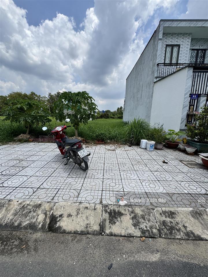 Chính chủ gửi lô đất mặt tiền đường nhựa 30m (bồn hoa ở giữa) khu tái định cư an hạ, giá 2tỷ5 tl
