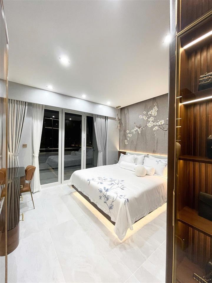 Bán ch riverpark residence pmh  quận 7 view công viên. dt 135m2 giá 15 tỷ.  0947 800 *** em toản