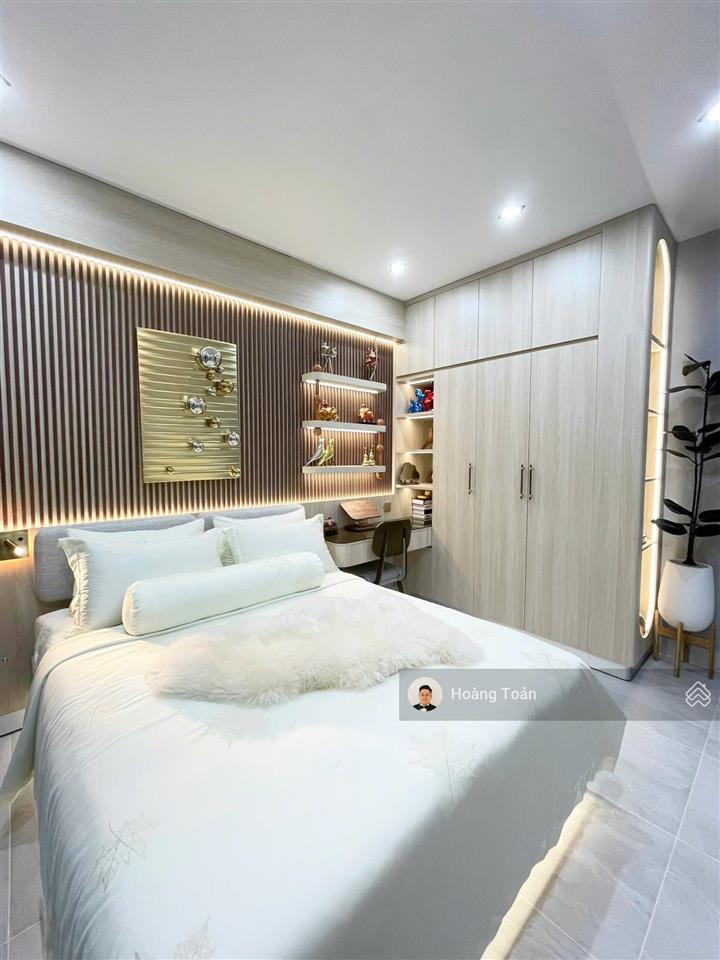 Bán căn hộ scenic valley 1 giá 7 tỷ 77m² 2pn2wc, view đẹp. căn góc full nt  0947 800 *** em toản