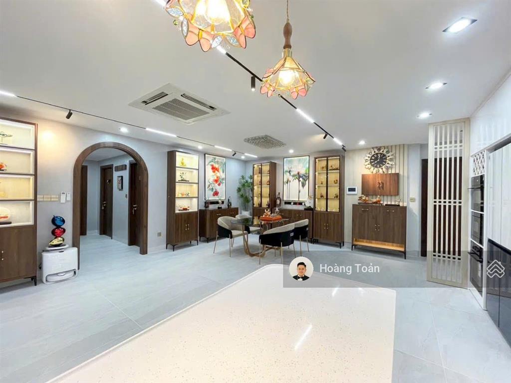 Cho thuê gấp căn hộ scenic valley 1, 35 triệu, 133m2, 3pn, 3wc, đầy đủ nội thất  0947 800 ***
