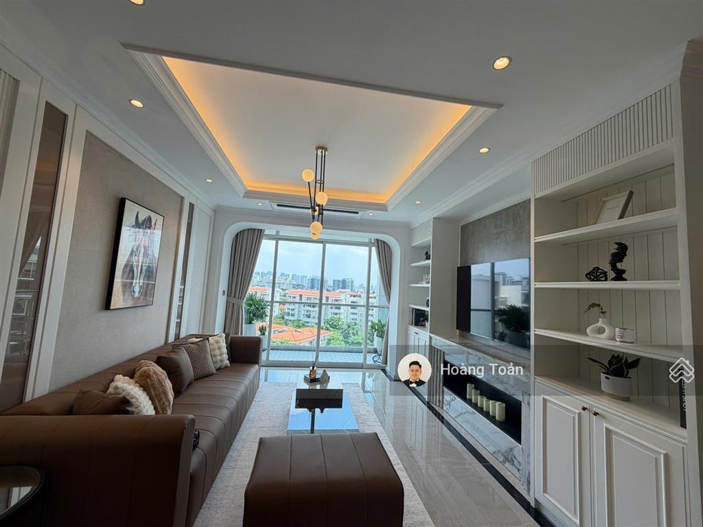 Bán căn sân vườn nam khang, 121m2 + 121m sân vườn, ô xe hầm, giá 9,5 tỷ.  0947 800 *** em toản