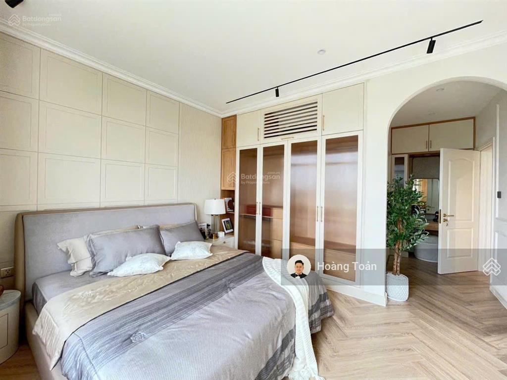 Bán gấp căn hộ cao cấp riverside residence dt 85m2 view đẹp, giá 7,3 tỷ  0947 800 *** em toản