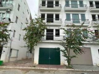 Cho thuê nhà liền kề thô làm kho