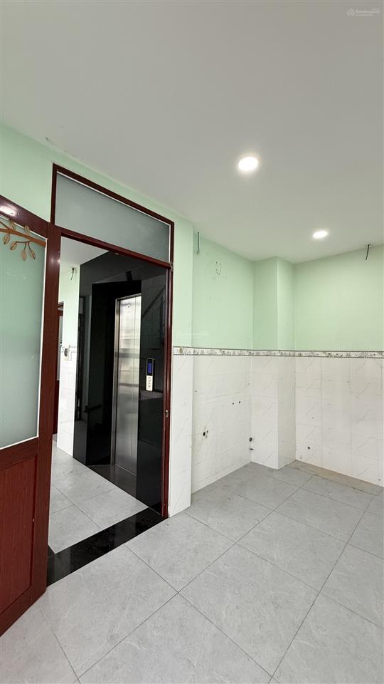 Bán nhà hẻm 574 đường sinco, 225m2 (6.4 x 36m) 6 tầng thang máy, 13 phòng, thiện chí bán