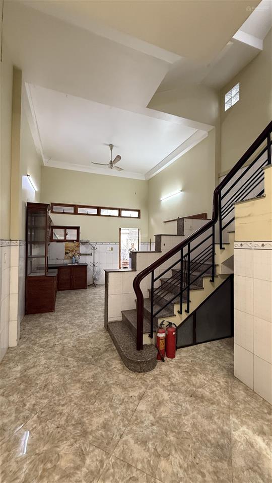 Bán nhà hẻm 574 đường sinco, 225m2 (6.4 x 36m) 6 tầng thang máy, 13 phòng, thiện chí bán