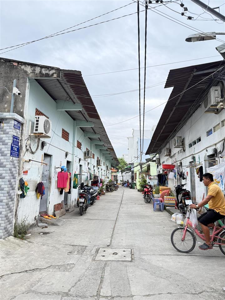 Bán nhà hẻm 574 đường sinco, 225m2 (6.4 x 36m) 6 tầng thang máy, 13 phòng, thiện chí bán