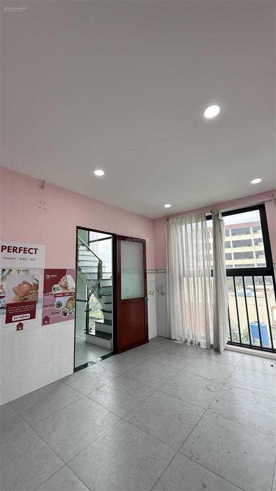 Bán nhà hẻm 574 đường sinco, 225m2 (6.4 x 36m) 6 tầng thang máy, 13 phòng, thiện chí bán