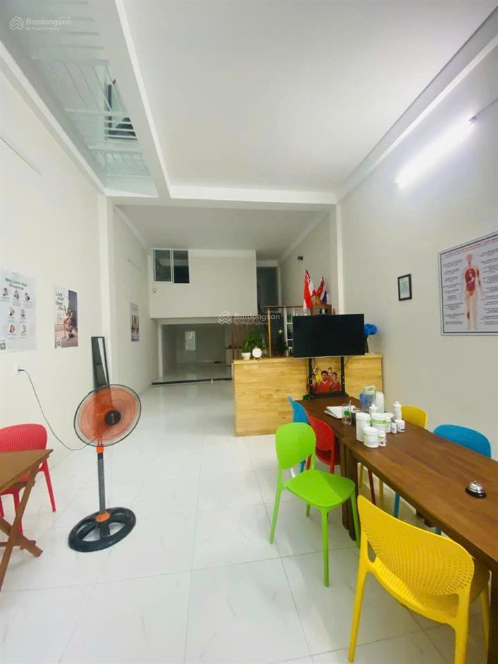 Bán nhà mặt phố 2,5 tầng đường liêm lạc  cẩm lệ  đà nẵng. dt 100m2 2pn 3wc, đường 5,5m