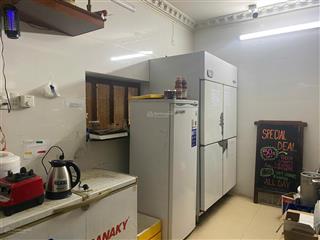 Bán nhà mặt tiền kinh doanh 225m2 núi thành giá chỉ 100tr/m2. dòng tiền ổn định