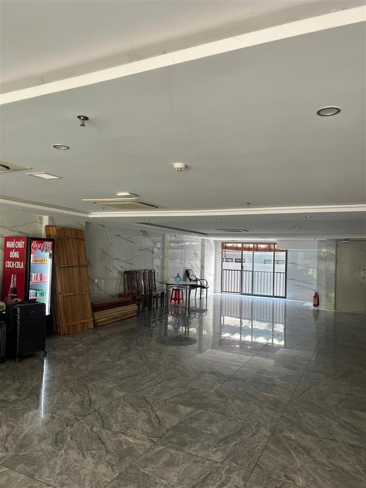Mặt bằng 100m2 phố tây gần lê quang đạo giá thuê 25tr/tháng. kd sạch sẽ.