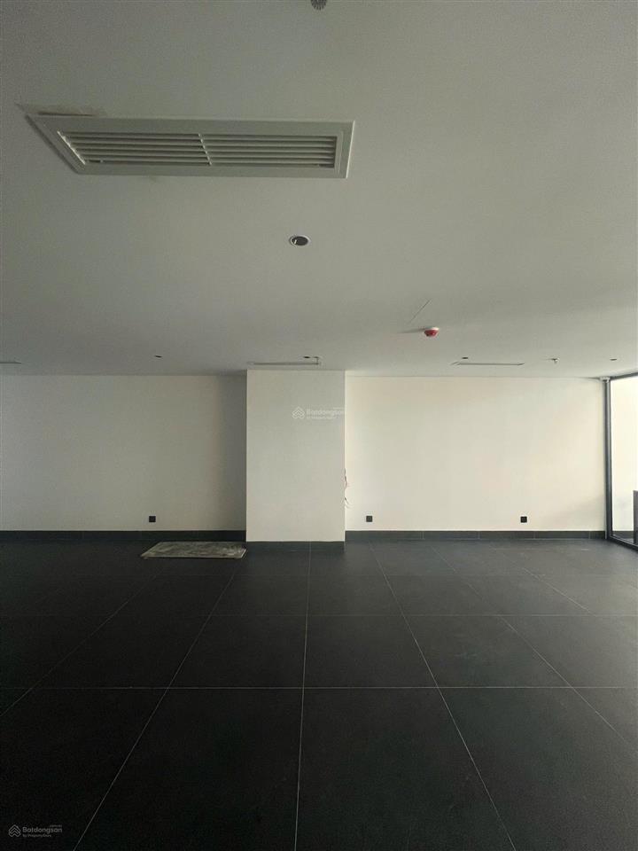 Mặt bằng 100m2 phố tây gần lê quang đạo giá thuê 25tr/tháng. kd sạch sẽ.