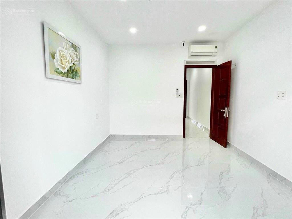 Cần cho thuê nhà hxh 25/4a cửu long p.2 q.tân bình.