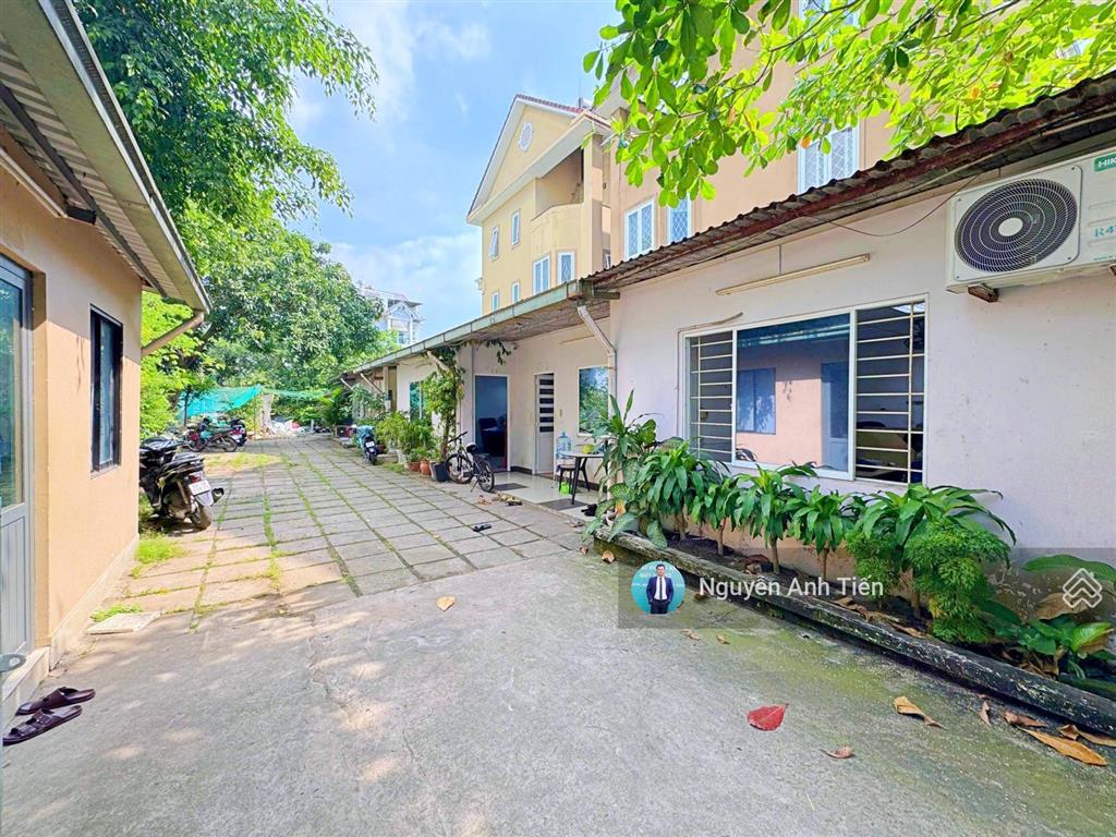 Đất thổ cư 335m2  ngang 13m  đối diện công viên  ngay khu bên sông tttm gigamall