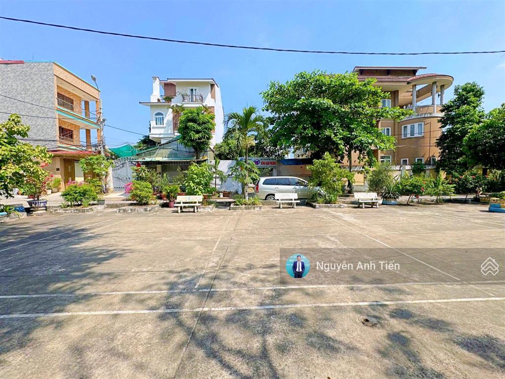 Đất thổ cư 335m2  ngang 13m  đối diện công viên  ngay khu bên sông tttm gigamall