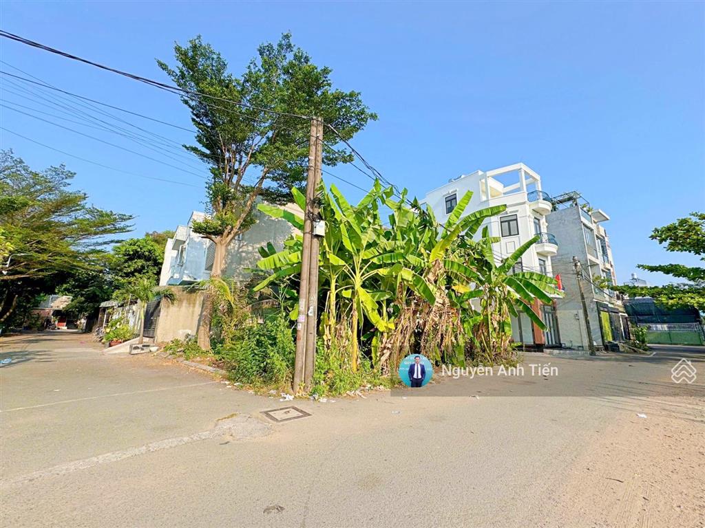 Góc 3 mặt tiền  đất ngang khủng 10m, nở hậu đều  giáp vạn phúc city  giá siêu hời