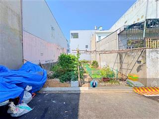 Đất thổ cư nở hậu 8m  xây dựng tự do  sát vạn phúc city  đường nhựa tới đất