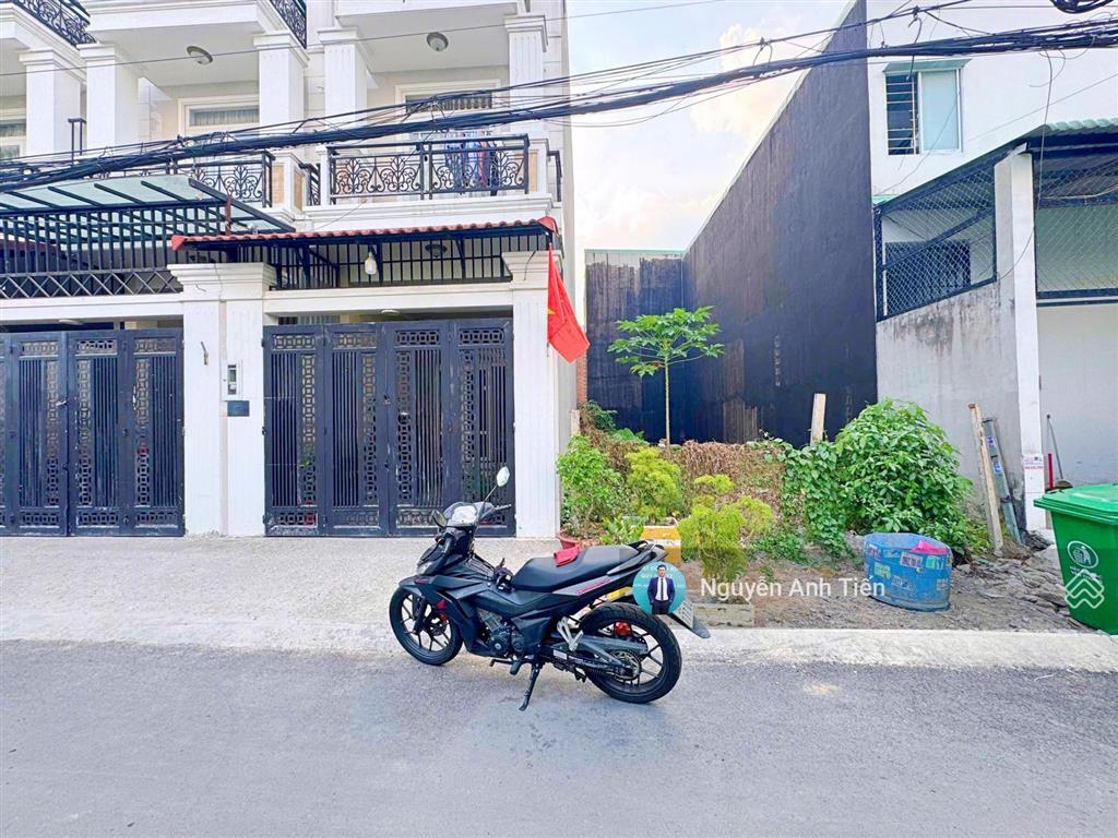Đất vuông vức ngang 5m  ngay quốc lộ 13, p. hiệp bình  kế bên chợ đầu mối thủ đức