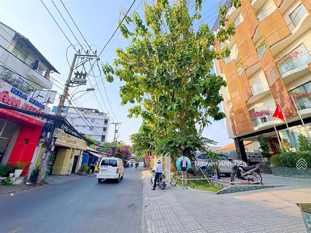 Bán đất tặng nhà! 2 mặt tiền trước sau  ngay kdc thành ủy  kế bên tttm gigamall phạm văn đồng