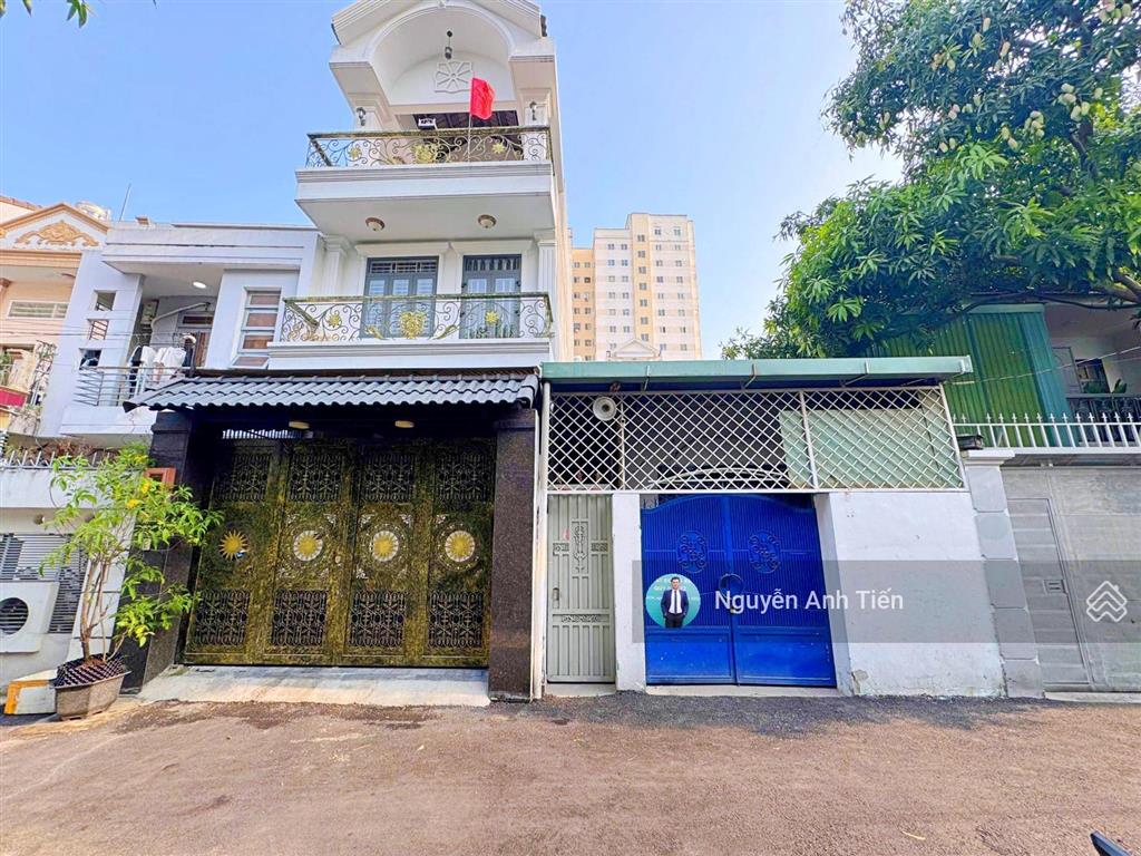 Bán đất tặng nhà! 2 mặt tiền trước sau  ngay kdc thành ủy  kế bên tttm gigamall phạm văn đồng