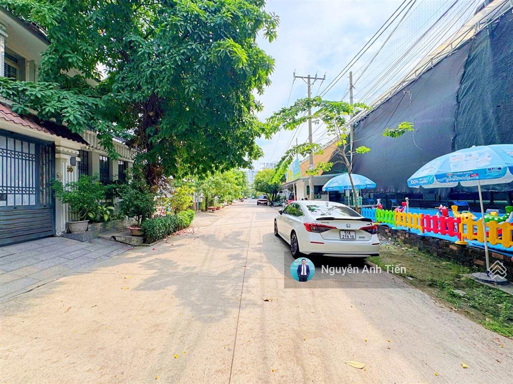 Xây được cao chỉ còn lô này! dt ngang 8m  ngay khu bên sông tttm gigamall. đường thông tứ phía