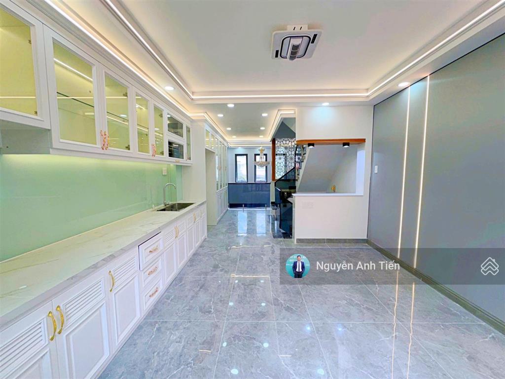 Nhà 5 tầng xây mới phong thủy tốt  sát bên vạn phúc city  ở hoặc đầu tư chdv đều ngon