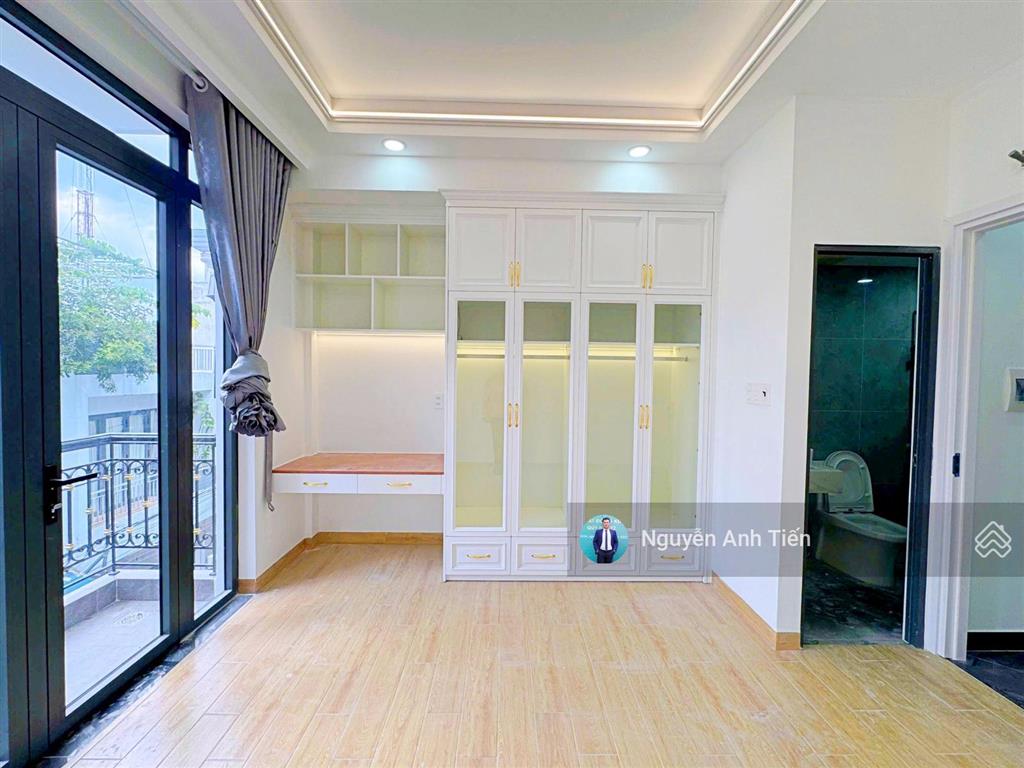 Nhà 5 tầng xây mới phong thủy tốt  sát bên vạn phúc city  ở hoặc đầu tư chdv đều ngon