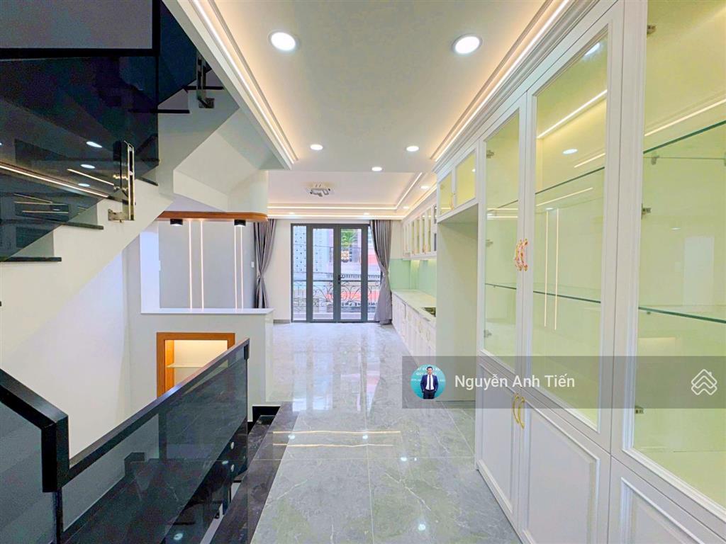 Nhà 5 tầng xây mới phong thủy tốt  sát bên vạn phúc city  ở hoặc đầu tư chdv đều ngon