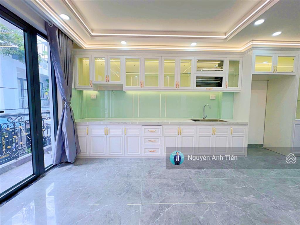 Nhà 5 tầng xây mới phong thủy tốt  sát bên vạn phúc city  ở hoặc đầu tư chdv đều ngon